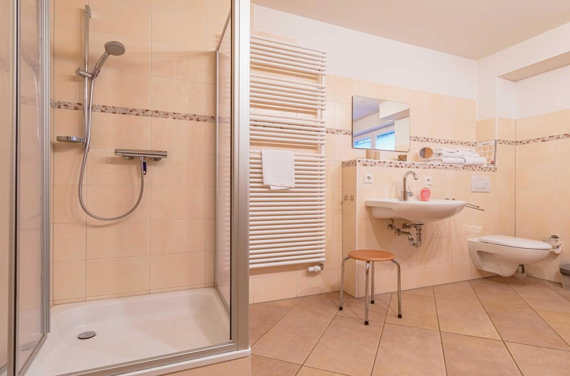 Havelquelle Mit Sauna Und Garten Kratzeburg Exterior foto